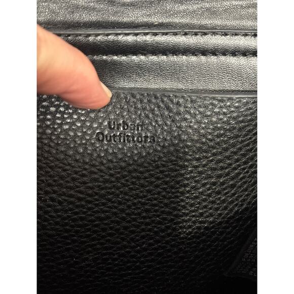 UO Black Mini Saddle Crossbody Bag Flap Pebbled
Faux Leather - Picture 7 of 7